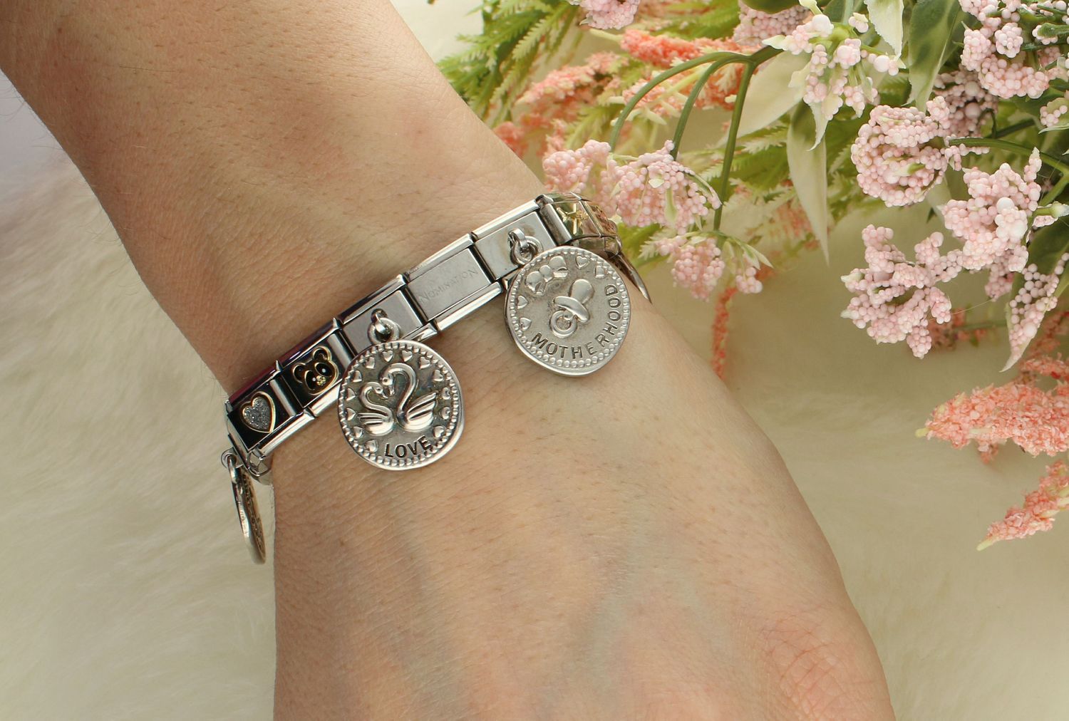 Nomination Link 925 zawieszka srebro 'Smoczek z napisem Macierzyństwo' 331804 11 biżuteria nomination nomination zawieszki nomination baza.jpg